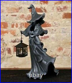 Cracker Barrel Exclusive resin BLACK WITCH with LANTERN 2023 BRAND NEW in box