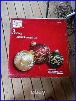 Home Accents Holiday 21SU00053 3PC Jumbo Ornament Set